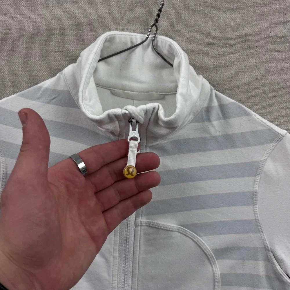 Rare Lululemon Yohari Full Zip‎ Jacket 4 White Blue Striped Cinched Waist